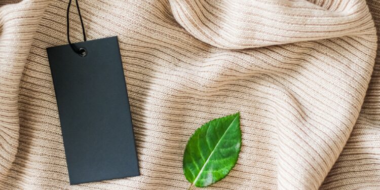 迪拜秋季时尚潮流：凉爽天气下的可持续风格