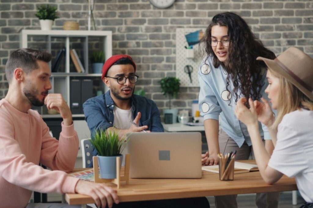 迪拜初创公司年轻科技创业者团队会议 科技创业者 创新 商业 数字 初创公司