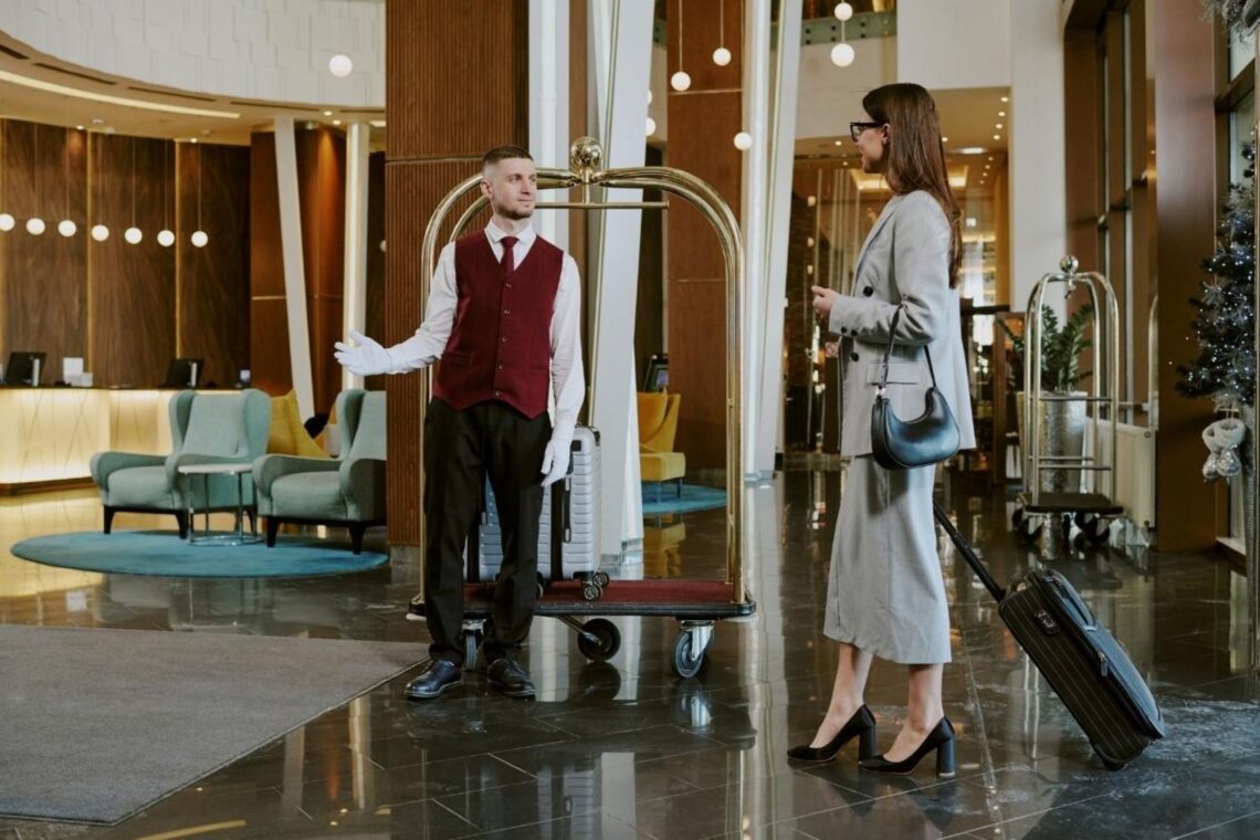 Corporate hotel trends Dubai business travel with luxury modern accommodations and facilities