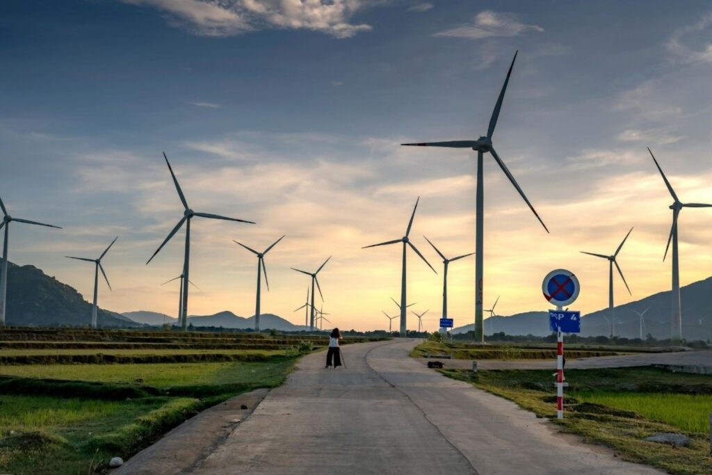 Investissement en énergie éolienne aux Émirats arabes unis dans le cadre de la stratégie d'énergie verte de Dubaï 2026