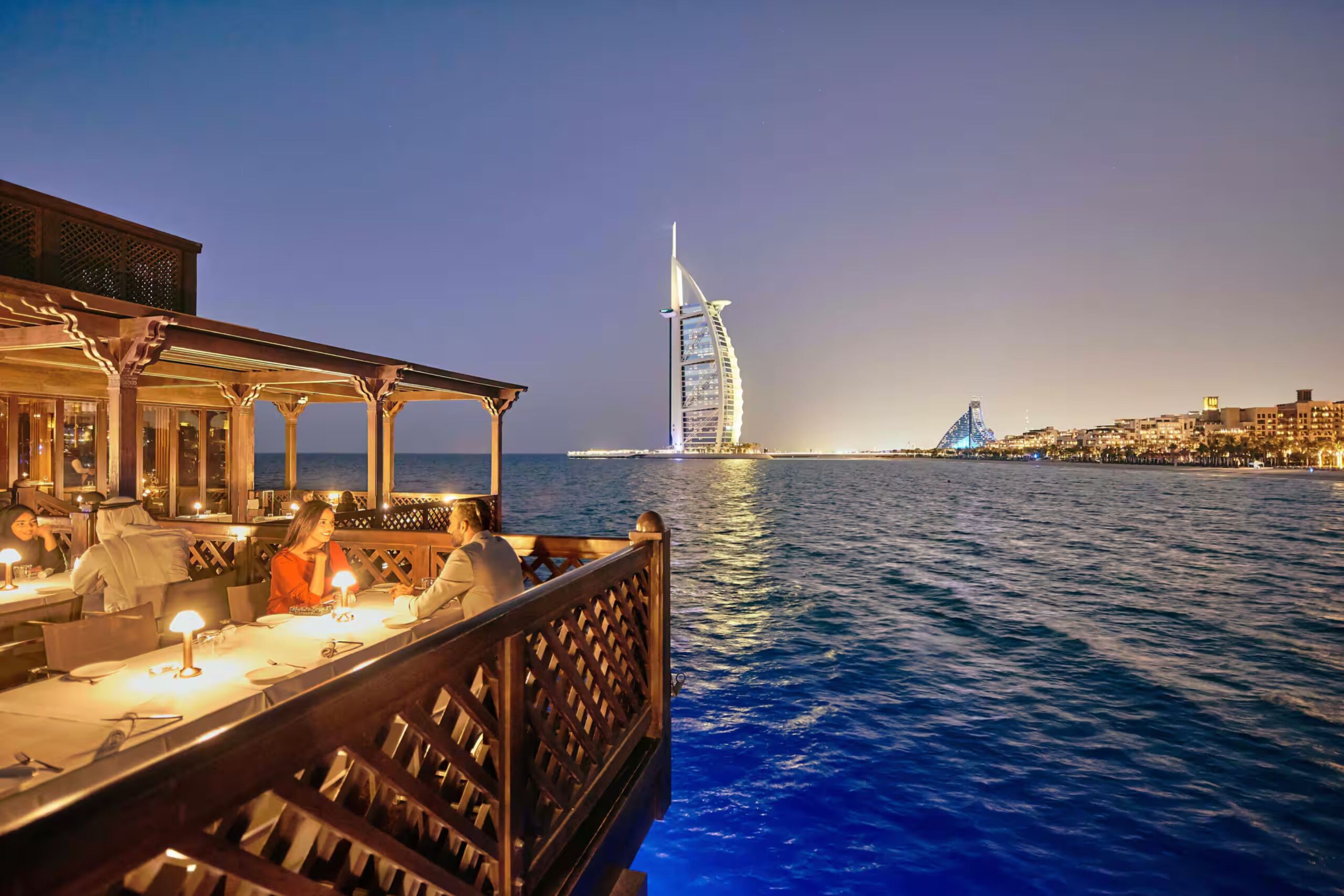 Terraço romântico do Pierchic em Dubai